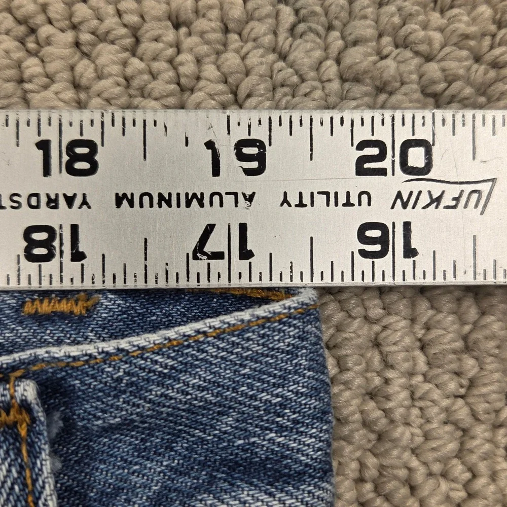 Vintage Levi's 550 Relaxed Fit‎ Jeans Medium Wash Blue Mens 40x32 Y2K